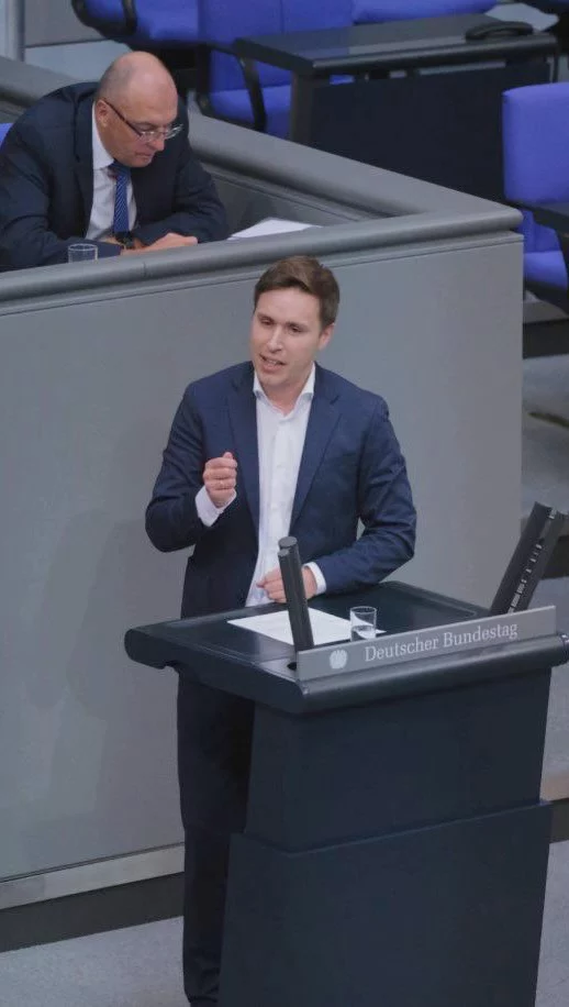 Klartext im Bundestag

👉 kommunalpolitische Kompetenz der AfD: ❌