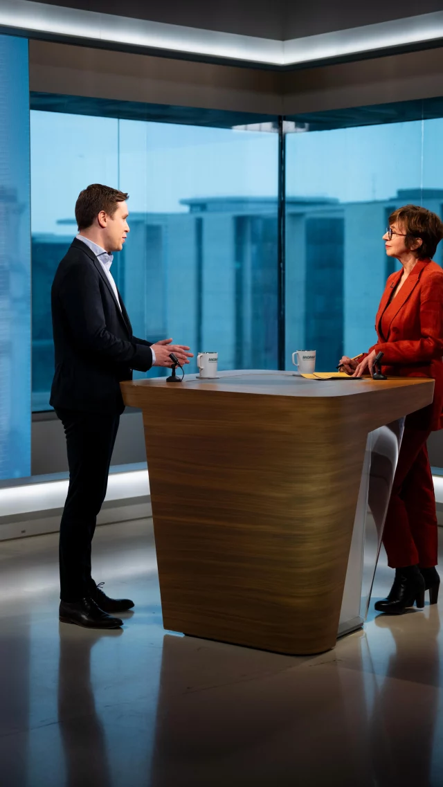 Machen statt Motzen. 💪

Die SPD stand immer auf der Seite des Fortschritts – und genau das muss auch heute gelten. Wir sind eine Reformpartei.

Unser Anspruch ist klar: schnell und gemeinsam ein mutiges Reformprogramm auf den Weg bringen, das Deutschland fit macht – für Arbeitnehmerinnen und Arbeitnehmer genauso wie für unsere Wirtschaft. 🇩🇪

Jetzt geht es ums Anpacken.