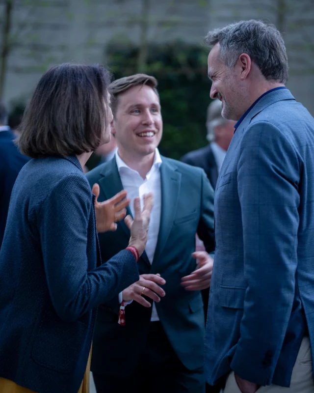 Zu Hause in Europa 🇪🇺
Brüssel, diese Woche: Gespräche mit EU-Abgeordneten der @spdde , Vertretern und Weggefährten beim Europapolitischen Abend des @seeheimerkreis – bereits zum zweiten Mal.

Gerade derzeit merken wir durch viele Konflikte in unserer Welt: Europa ist keine Option. Europa ist unsere Zukunft.

Deshalb werbe ich hier für das, was zählt: eine wettbewerbsfähige Industrie und eine handlungsfähige Europäische Außenpolitik.