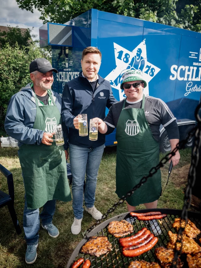 ☀️ Zurück im Saarland

Die Tage laden viele Vereine zu ihren Festen ein – und ehrenamtlich wird hier wirklich viel auf die Beine gestellt. Etwa beim @svr_official_ , wo ich als Schirmherr beim diesjährigen Sportfest dabei sein durfte, oder beim 80-jährigen Jubiläum des FC @erfweiler.ehlingen .

Gut, wieder in der Heimat zu sein.