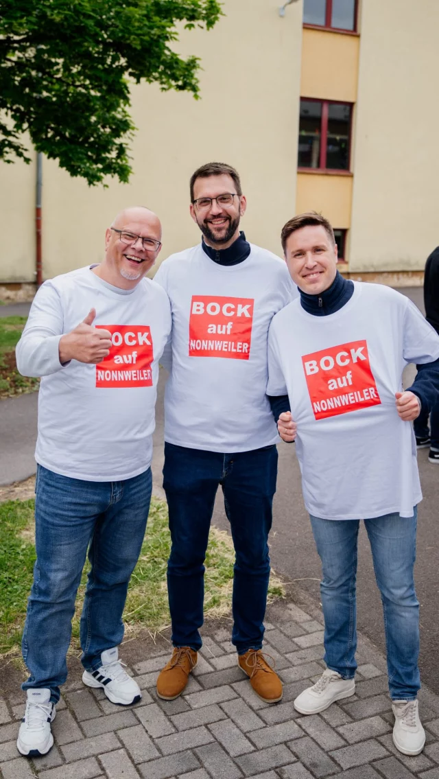 🙌 Bock auf Nonnweiler! 

Am 31. Mai wählt Nonnweiler einen neuen Bürgermeister. Mit @henningbock77 tritt ein unabhängiger Kandidat an, der von der SPD unterstützt wird. Er kennt die Gemeinde, ihre Menschen und weiß, wie viel Potenzial in Nonnweiler steckt.

Vor allem bringt Henning aber viel Erfahrung mit: Als Familienvater und Geschäftsführer der Agentur für Arbeit in Trier weiß er, was es heißt, Verantwortung zu tragen und Entscheidungen zu treffen. Erfahren, mitten im Leben und heimatverbunden.

Henning hat Bock auf Nonnweiler – und Nonnweiler verdient einen Bürgermeister mit Haltung, Erfahrung und Nähe zu den Menschen. 💪

#bockaufnonnweiler