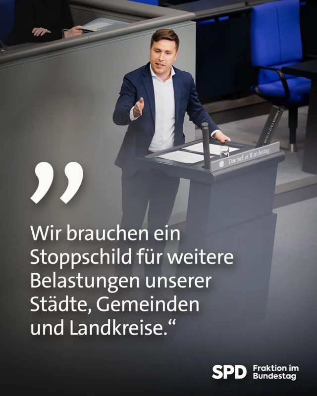 🚧 Heute setzen unsere Städte, Landkreise und Gemeinden bundesweit ein Zeichen, weil die Aufgaben wachsen, während die Finanzlage immer schlechter wird. 

Für zusätzliche Belastungen muss jetzt ein klares Stoppschild gelten.

Unsere Kommunen sind es, die das tägliche Leben organisieren und am Laufen halten. Mit milliardenschweren Haushaltslöchern kann das aber nicht funktionieren. 

Der Aktionstag der kommunalen Spitzenverbände ist deshalb ein Notruf, dass der Bund zusammen mit den Ländern echte Entlastung auf den Weg bringt. 🤝🏛️

Wir alle spüren: So wie es ist, kann es nicht bleiben! Niemand hat Lust auf endlose Zuständigkeitsstreitigkeiten — sonst bleiben baufällige Schulen und Straßen vor Ort, weil schlicht die Mittel zur Sanierung fehlen. 🏫🛣️🧱

#Kommunen #Entlastung #Infrastruktur #Schulen #Straßen Sanierung PolitikMussLiefern Deutschland Aufbruch