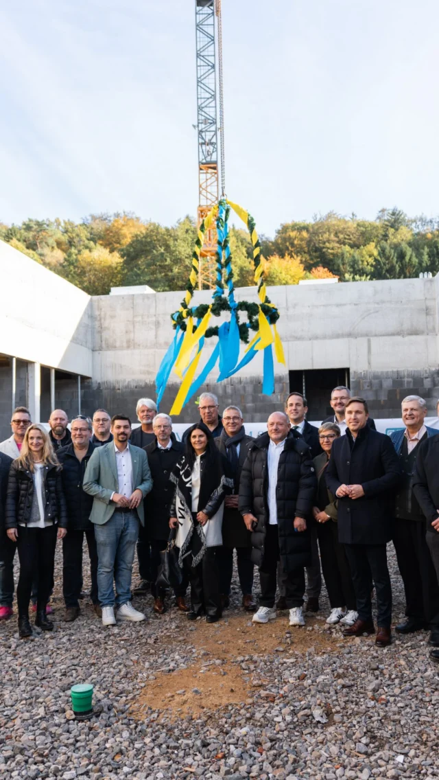 🦋 Ein ganz besonderer Ort entsteht in Homburg!

Heute haben wir Richtfest für das neue Kinder- und Erwachsenenhospizzentrum „Schmetterling“ am Universitätsklinikum gefeiert.

Hier entsteht ein bundesweit einzigartiger Ort, an dem schwerstkranke Kinder und Erwachsene gemeinsam begleitet werden. Ein Ort voller Geborgenheit, Würde und Menschlichkeit, an dem das Leben bis zuletzt im Mittelpunkt steht.

❤️ Ein echtes Leuchtturmprojekt für unser Saarland! Vielen Dank an Prof. Sven Gottschling und alle, die dieses besondere Projekt möglich machen!